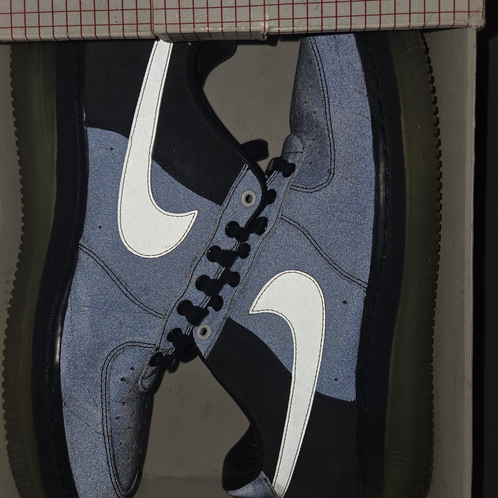 Nike Men's Black and Blue Sneakers